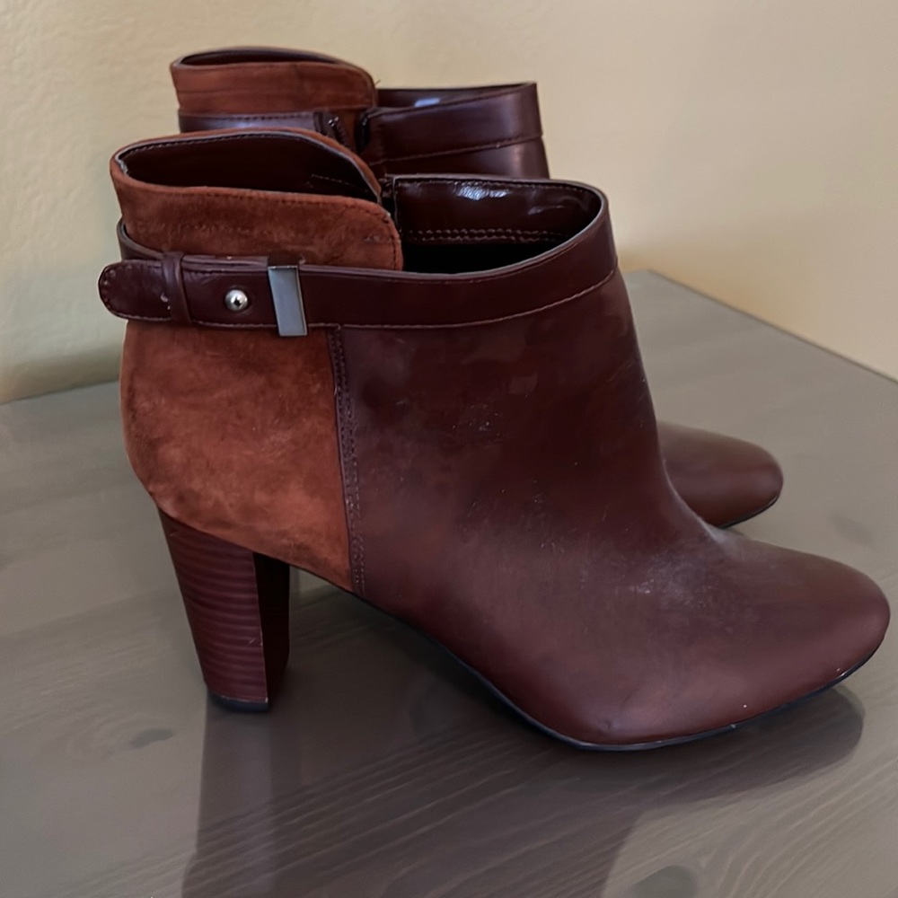 Brand new !! Brown leather/ suede boots